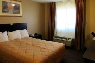 Photo 5 - Red Rock Inn