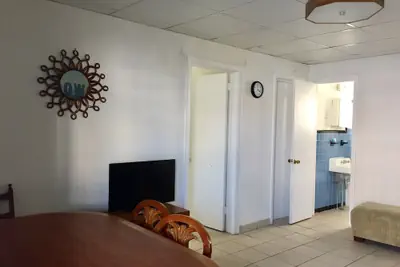 Photo 4 - White Caps Motel