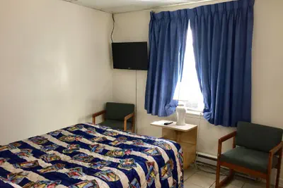 Photo 5 - White Caps Motel