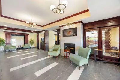 Photo 3 - Best Western Plus Pratt