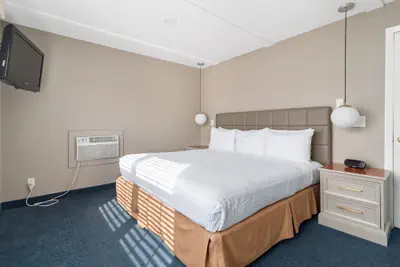 Photo 5 - Clearwater Lakeshore Motel