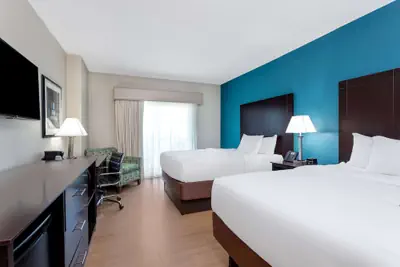 Photo 5 - La Quinta Inn & Suites by Wyndham Ocean City