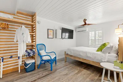 Photo 3 - Inn on the Beach