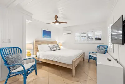 Photo 4 - Inn on the Beach