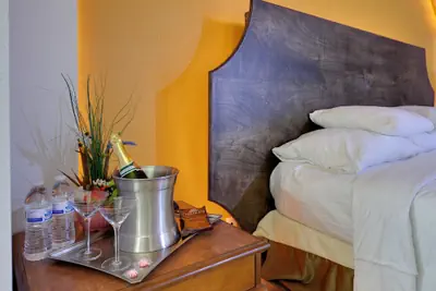 Photo 4 - Romantic Inn & Suites