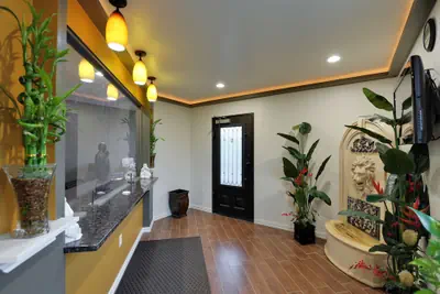 Photo 3 - Romantic Inn & Suites