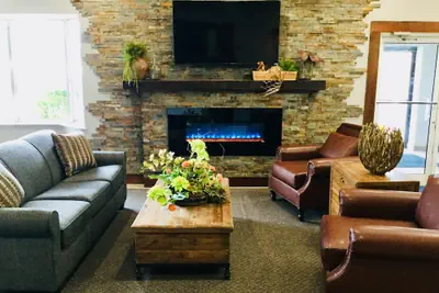 Photo 4 - American Inn North Kansas City