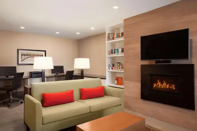 Photo 3 - Country Inn & Suites by Radisson, Bozeman, MT
