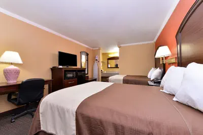 Photo 5 - Americas Best Value Inn Schulenburg