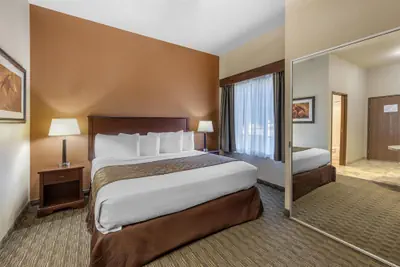 Photo 3 - Best Western North Edge Inn