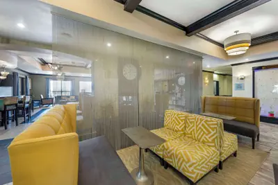 Photo 5 - Best Western Plus Emerald Inn & Suites