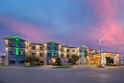 Photo 2 - Best Western Plus Emerald Inn & Suites