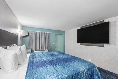Photo 3 - Hotel Opus Bronx
