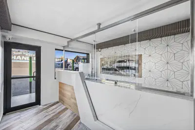 Photo 2 - Hotel Opus Bronx