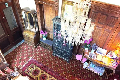 Photo 4 - Pinc Lady Mansion