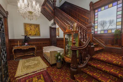 Photo 3 - Pinc Lady Mansion
