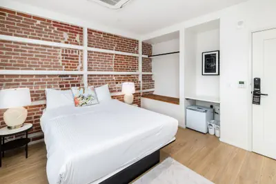 Photo 5 - The Brick Hotel
