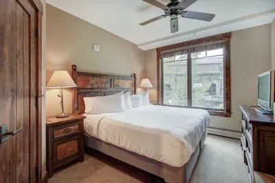 Photo 2 - True Ski-in/ski-out Luxury Condo On Peak 7 1 Bedroom Condo by RedAwning