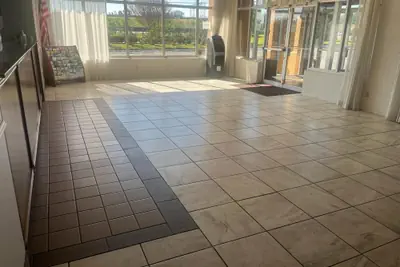 Photo 3 - Heritage Inn & Suites by Capital O Baton Rouge I 10
