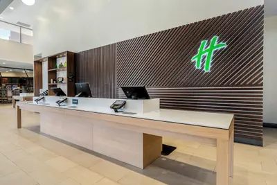 Photo 3 - Holiday Inn Orlando International Dr-ICON by IHG