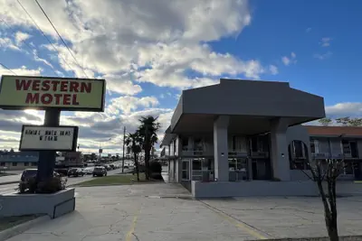 Photo 2 - Western Motel