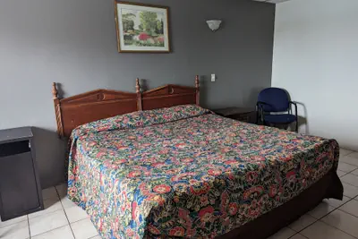 Photo 5 - Austin Motor Inn