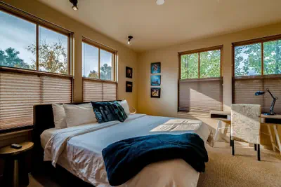 Photo 5 - Old Town Loft Oasis With Amazing Rooftop Deck!