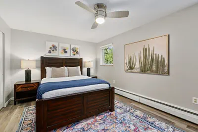 Photo 3 - The Coral Suite, Stylish Stay in Old Town FoCo