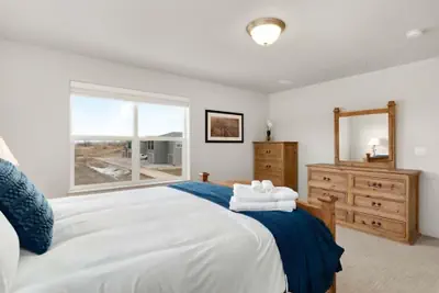Photo 5 - Modern Townhome Steps From the Brewery District!