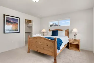 Photo 4 - Modern Townhome Steps From the Brewery District!