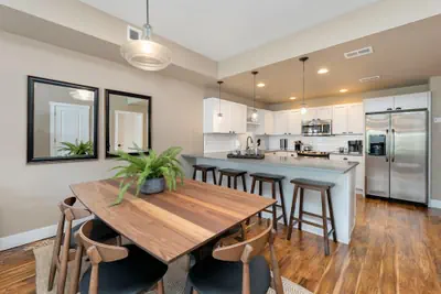Photo 2 - Amazing Urban Townhome Near Breweries & River!