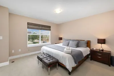 Photo 4 - Amazing Urban Townhome Near Breweries & River!