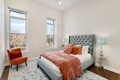 Photo 5 - The Penthouse Loft in the Heart of Old Town!