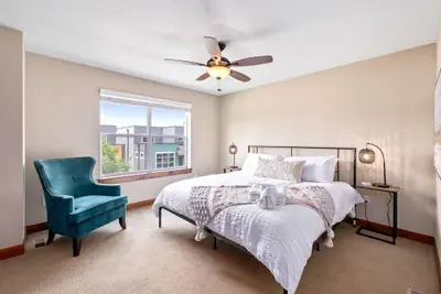 Photo 4 - Spectacular Townhome Near Breweries and River District!