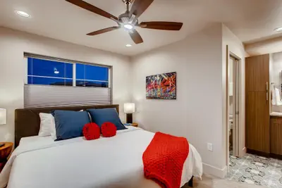 Photo 4 - Elegant Townhome Near Old Town, Breweries and River!