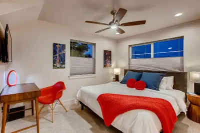 Photo 3 - Elegant Townhome Near Old Town, Breweries and River!