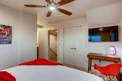 Photo 5 - Elegant Townhome Near Old Town, Breweries and River!