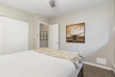 Photo 3 - Butterscotch Suite Old Town Stay with Sunny Style