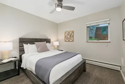 Photo 5 - Lavender Suite Relaxed, Walkable Old Town Stay