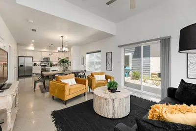 Photo 2 - Gorgeous Townhome Steps From the Brewery District!
