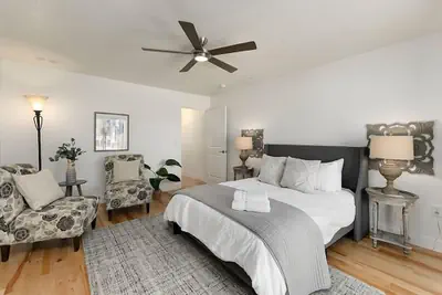 Photo 3 - Gorgeous Townhome Steps From the Brewery District!