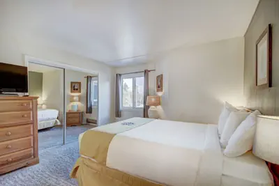 Photo 5 - 2BR/2BA Condo on Shuttle Route - Wild Irishman 1015 - Pool & more!