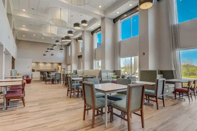 Photo 3 - Hampton Inn & Suites Williamstown Ark Encounter