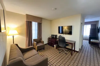 Photo 5 - Sonesta Essential Hotels Overland Park