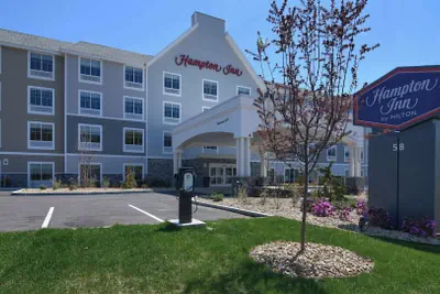 Photo 2 - Hampton Inn Lincoln White Mountains