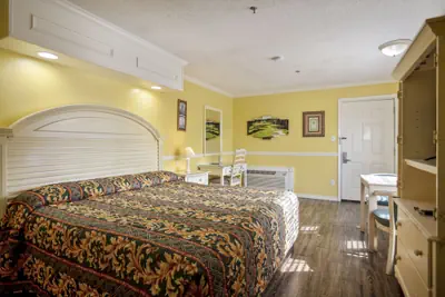 Photo 5 - Edgewater Inn