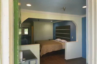 Photo 3 - Mustang Inn