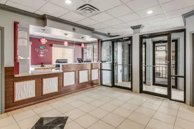 Photo 3 - MainStay Suites Ozona I-10