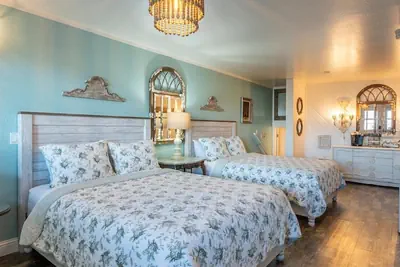 Photo 2 - Bandon Marina Inn