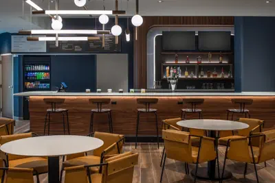 Photo 3 - Courtyard By Marriott Olympia
